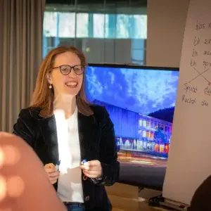 Teilnehmerin am Whiteboard