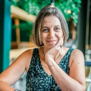 Porträt im Café